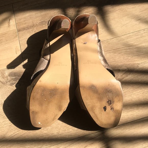 Heels - Picture 4 of 6